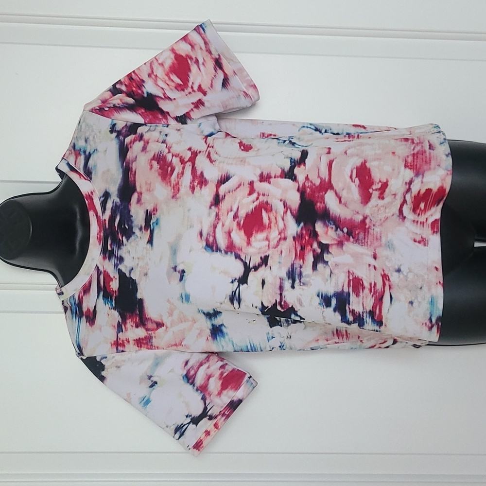 Apt. 9 soft comfy top 95% Rayon 5% spandex size S